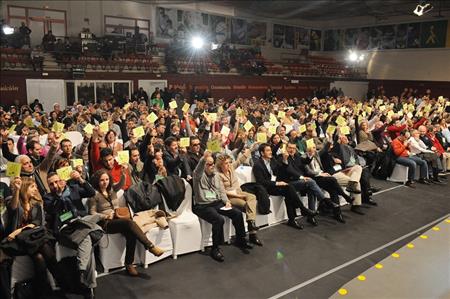 Auditorio Comite Estatal Votando.jpg
