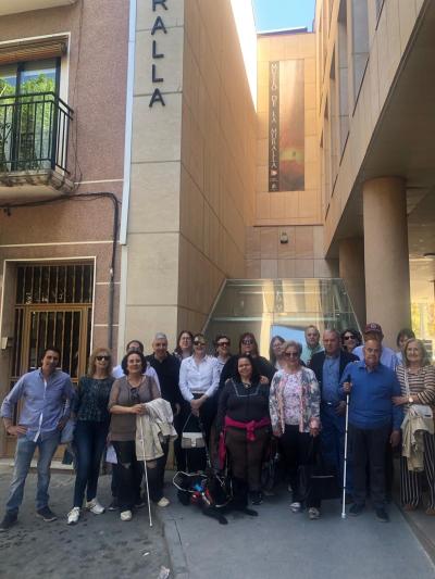 Todos los participantes posando en la ciudad de Orihuela