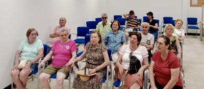 Foto grupal del conjunto de asistentes 