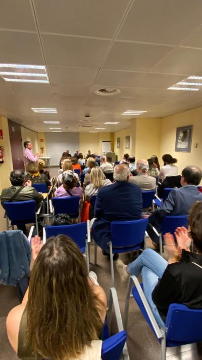 Foto panorámica de la reunión de la ejecutiva