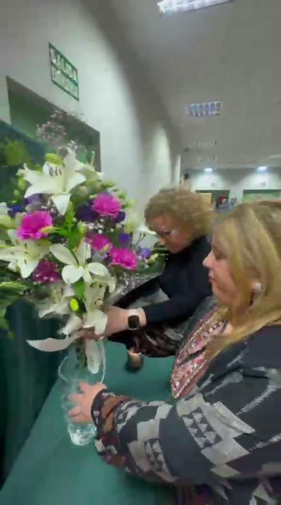 Homenaje floral día Internacional contra la violencia hacia la mujer