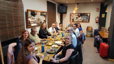 Cena de trece personas de la agrupación de navarra en el Congreso de UP.