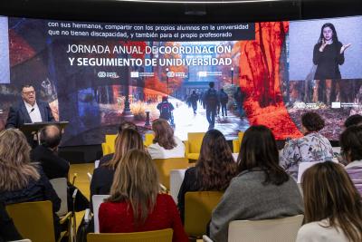 Foto de la jornada con la intervención de Jose Luis Martinez Donoso.jpg