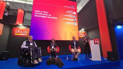 Foto intervención de Jesus Hernández y Lourdes Gonzalez.