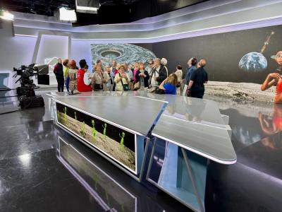 afiliados y afiliadas de SUPO en un plató de televisión