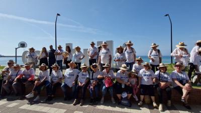 Foto de familia caminata de primavera en Cambrils
