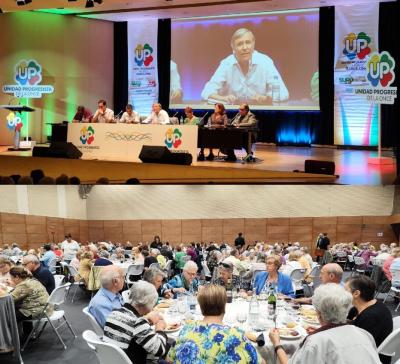 Mesa presidencial durante asamblea y comida posterior con socios y simpatizantes