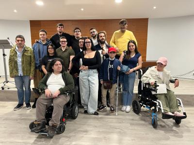 Miembros de JUP Asturias junto a la nueva coordinadora.