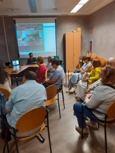 Grupo de socios y simpatizantes de supo en Ciudad Real socios y simpatizantes de supo en Ciudad Real, disfrutando de la charla