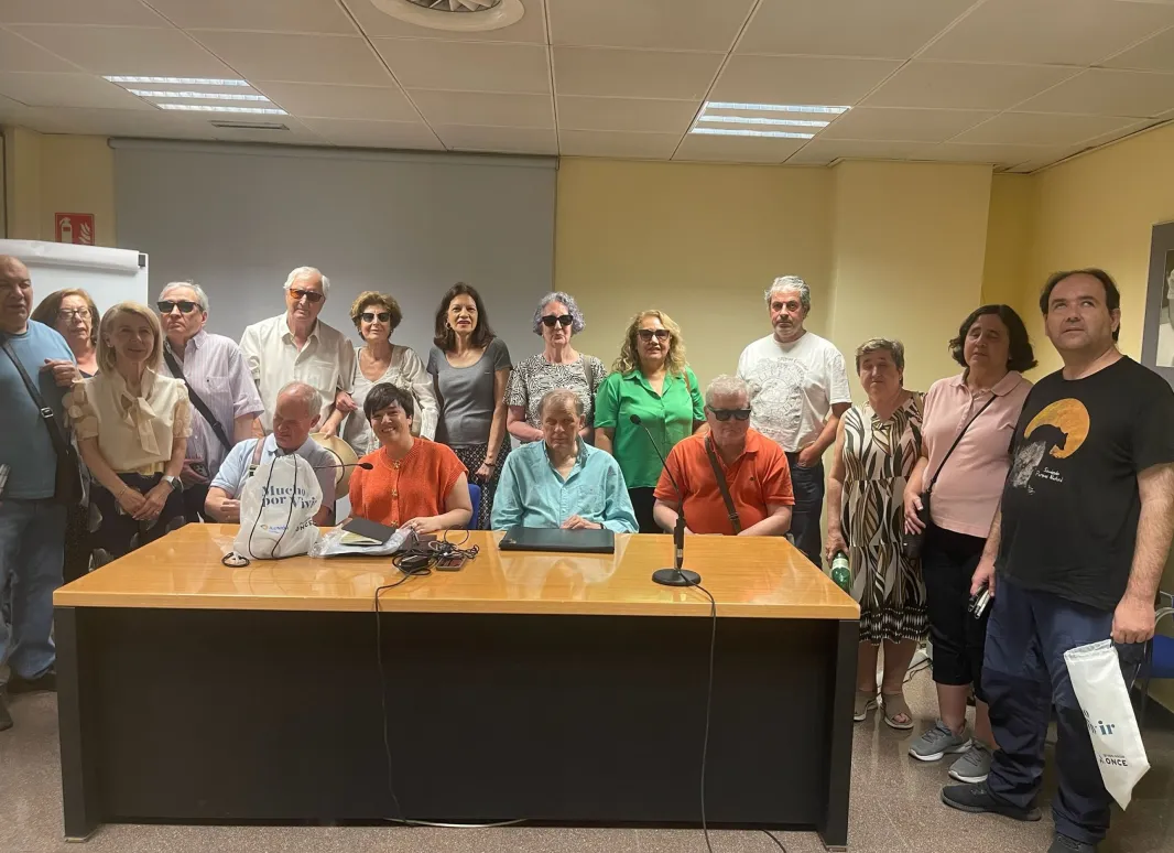 Foto grupal de los asistentes