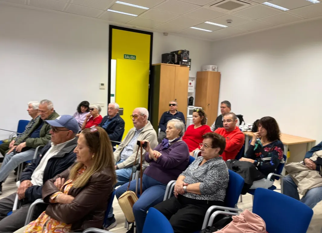 Imagen de la sala repleta de participantes de SUPO
