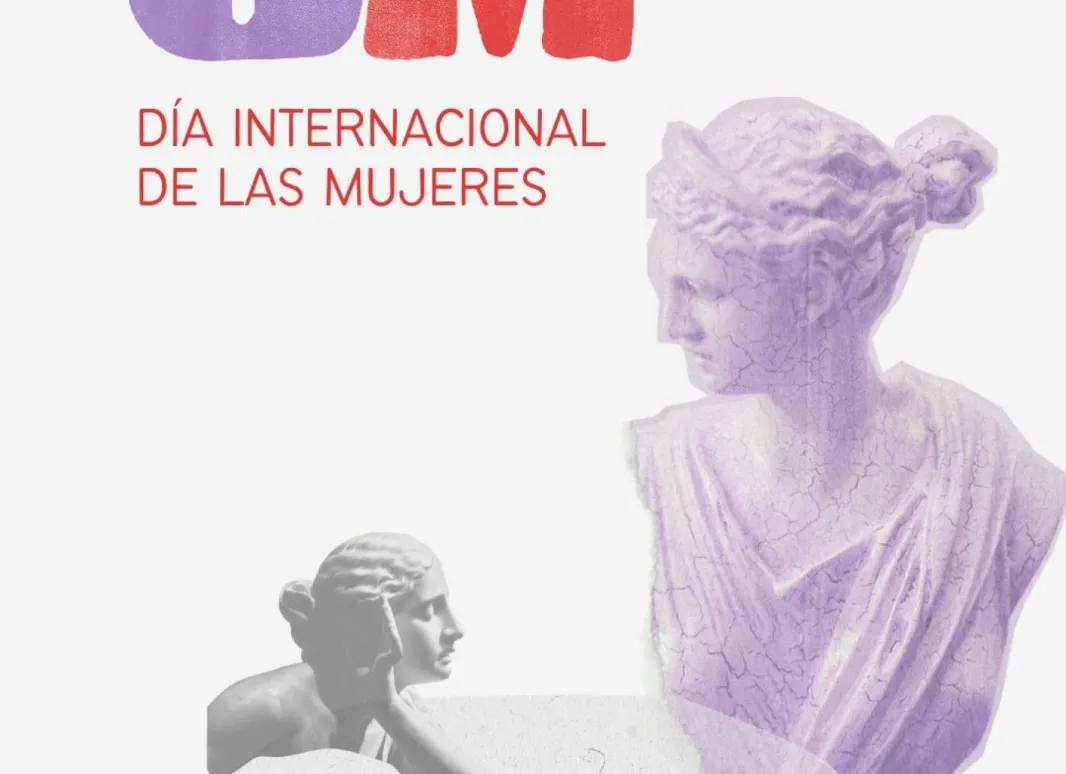Cartel del "8M: Día Internacional de las Mujeres", con tipografía roja y morada, esculturas clásicas femeninas y la palabra "Entrevista" destacada en la parte inferior