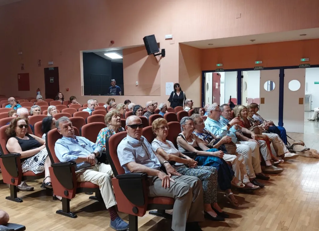 Asistentes a la Asamblea de SUPO 7 de junio