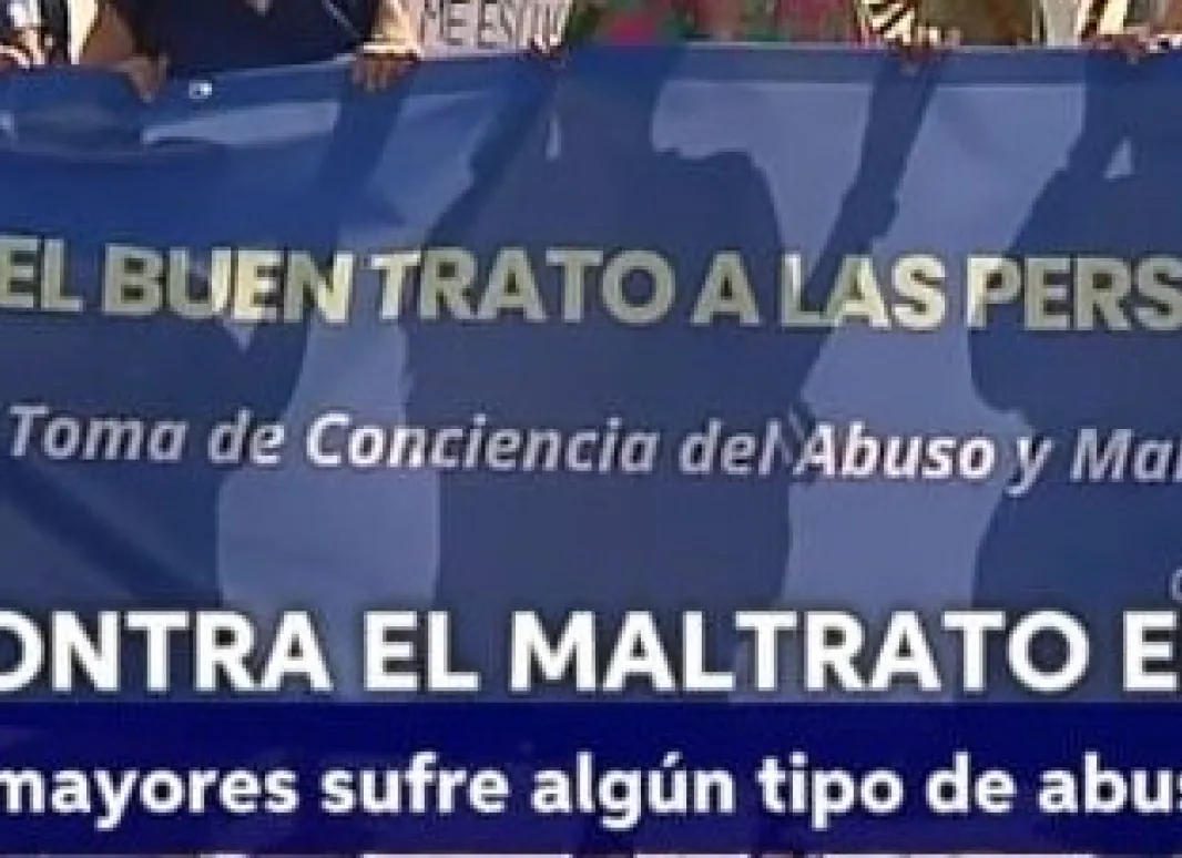 Nuestros seniors se suman a la marcha por el respeto a los derechos de los mayores