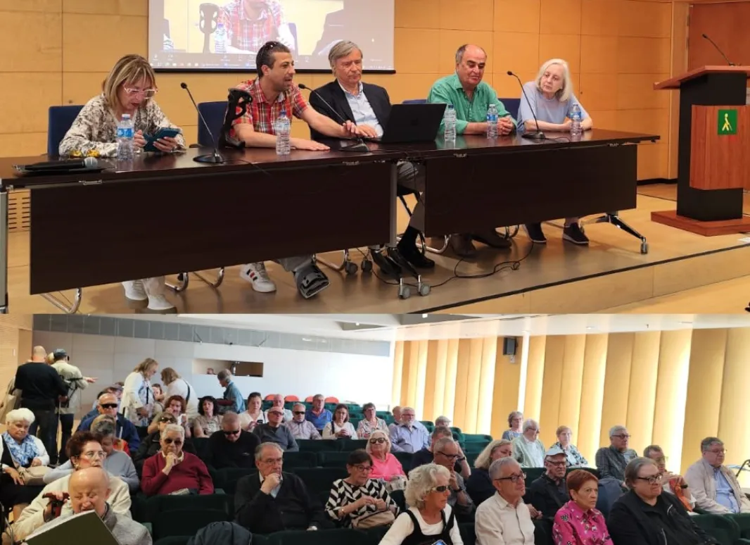 Imagenes de la sala durante la conferencia