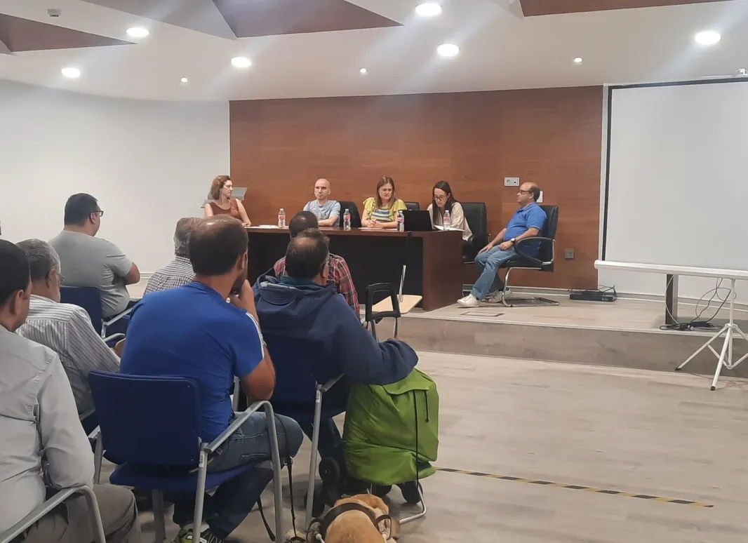 Visa asamblea UP