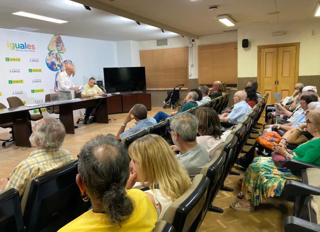 Foto panorámica de los asistentes durante la Asamblea