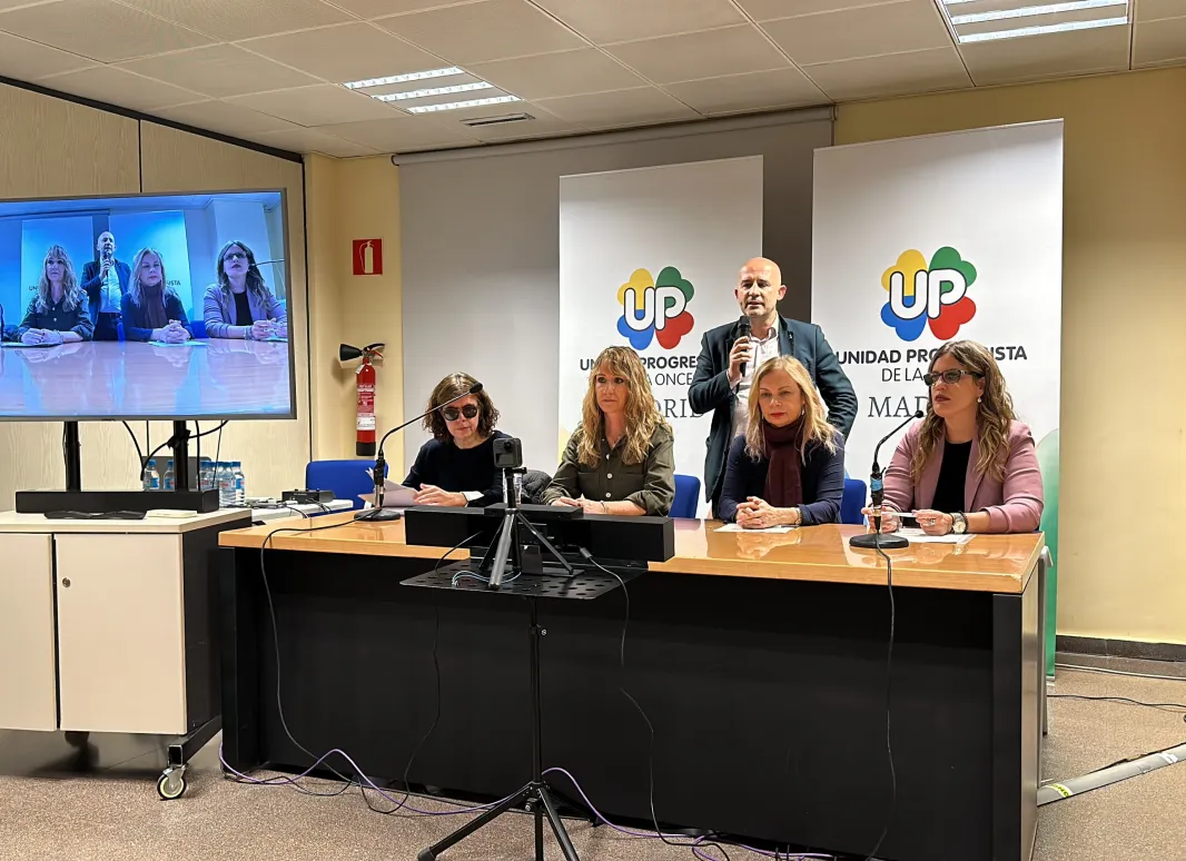 Mesa redonda con la presencia de Fatima Peinado, Eva Vilaplana, Susana Moreno y María Pastor. 