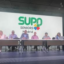 Mesa de personas que intervienen  en la asamblea, incluido el SG de UP, el Delegado de la ONCE en Madrid y la Presidenta del ConsejoTerritorial