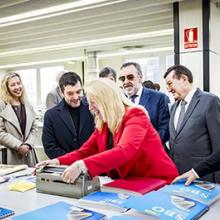 Imagen de la visita del ministro con Carballeda, acompañados de Angel Sanchez, Alberto Duran y Patricia Sanz.