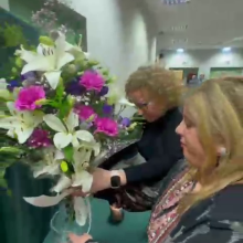 Homenaje floral día Internacional contra la violencia hacia la mujer