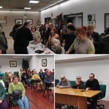 Collage con 3 imágenes de la actividad. En la parte de arriba se puede ver una foto del grupo de participantes disfruttando de una chocolatada, y en la parte de abajo, a la izquierda se ve una imagen de los participantes en el salón de actos y en la parte derecha se ve una foto de los organizadores hablando desde una mesa en el salón de actos.
