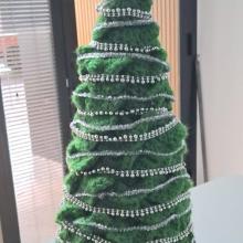 ÁRBOL DE NAVIDAD A GANCHILLO CON SU ESTRELLA