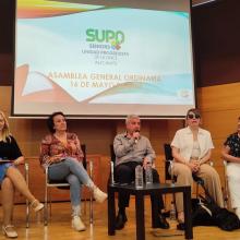 El Presidente de SUPO en el escenario con los integrantes de las secretarías adjuntas y la referente de SUPO-