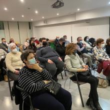 SOCIOS ASISTIENDO A LA PONENCIA DEL DIA INTERNACIONAL DE LA MUJER