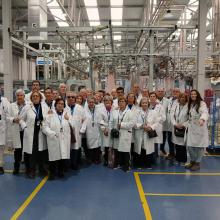 Foto de todos los asistentes en la lavanderia