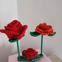 ROSAS A GANCHILLO PARA EL DIA DE SANT JORDI