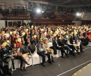 Auditorio Comite Estatal Votando.jpg